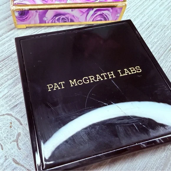 Pat McGrath labs Skin Fetish Divine Blush duo paradise glow & Devine rose pallet - Picture 6 of 11